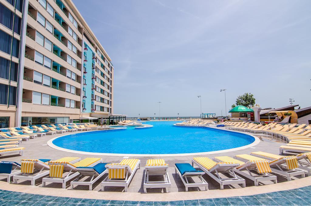 Phoenicia Royal Hotel Năvodari Exteriör bild