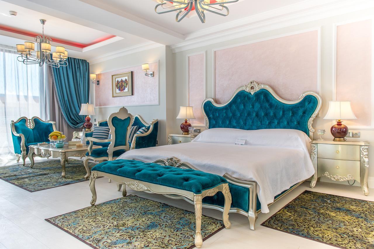 Phoenicia Royal Hotel Năvodari Exteriör bild
